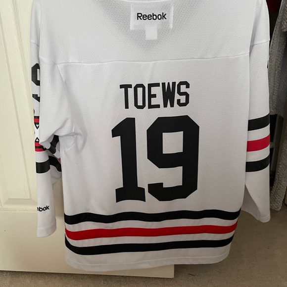 Chicago Blackhawks Jersey - Picture 2 of 5